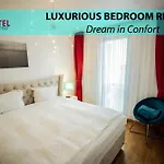Red Hotel Riviera Suite&Lake