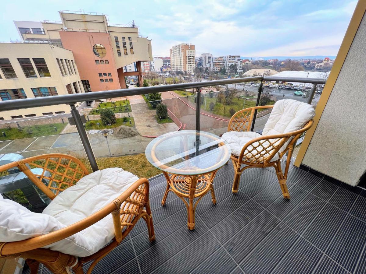 Red Riviera Suite&lake Apartment Cluj-Napoca