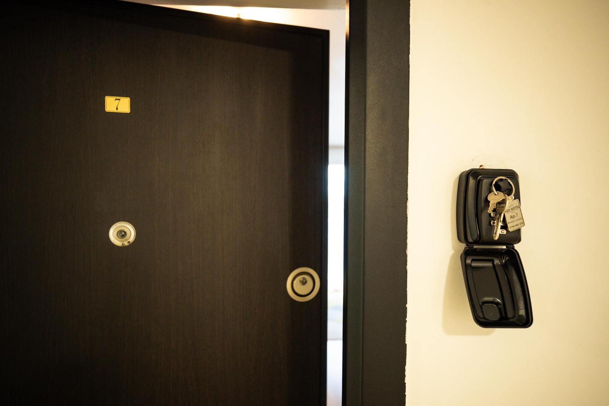 Red Riviera Suite&lake Apartment Cluj-Napoca