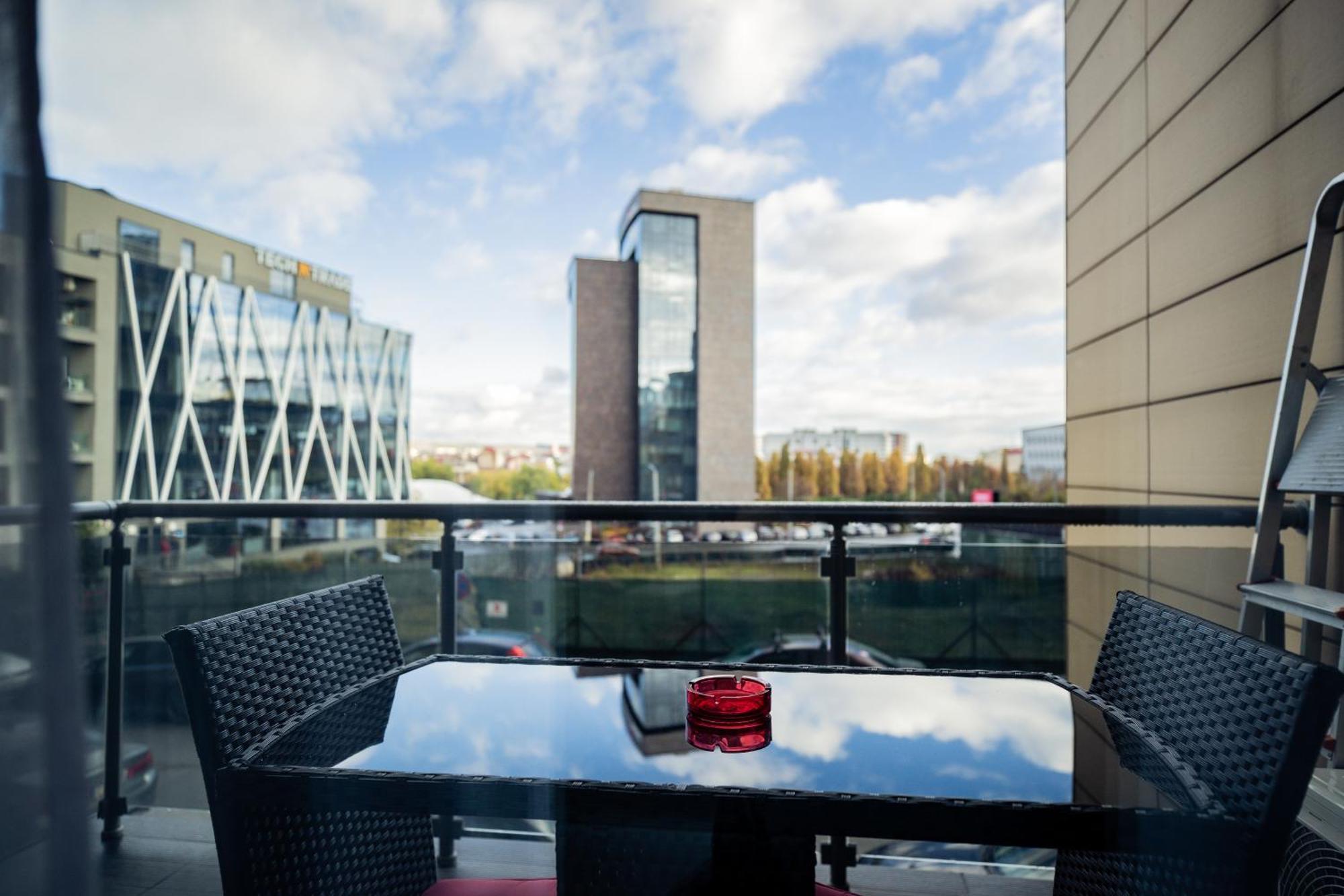 Red Riviera Suite&lake Apartment *